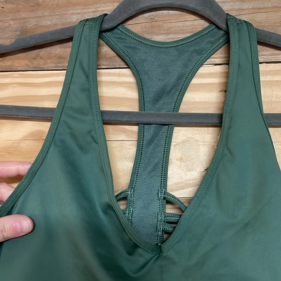 Victoria Sport size Large Green Razor Back V-neck Back Cutout Design Sports Bra - Picture 4 of 7